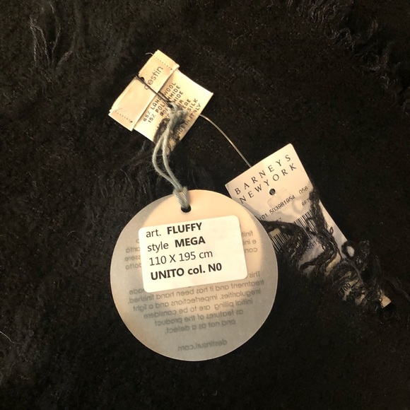 NWT Destin Black Oversized Scarf Barneys - Picture 2 of 5